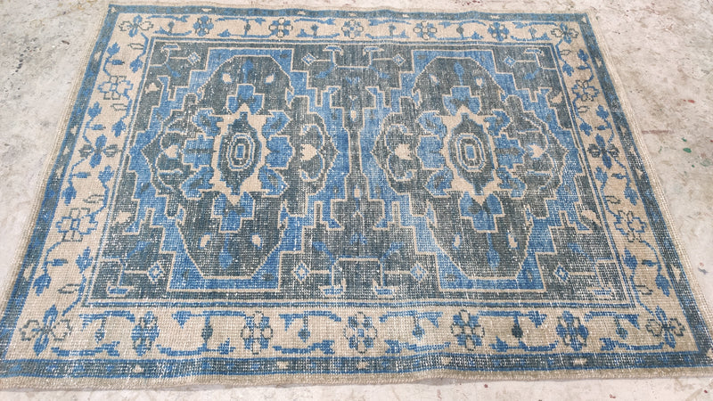 Sloane 5x5.6 Hand-Knotted Blue Oushak Rug