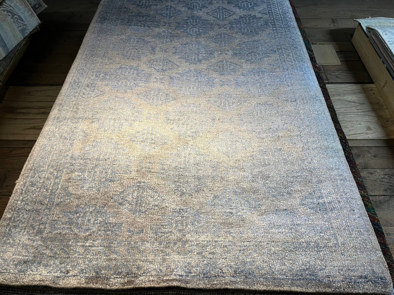 Simaria 5x8 Silver and Blue Modern Hand-Knotted Rug | Banana Manor Rug Company