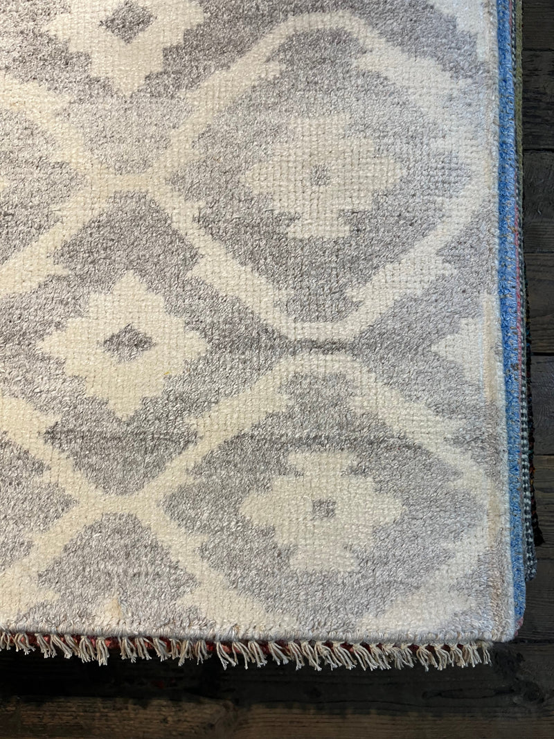 Pamela Fitch Silver and Grey Hand-Knotted Modern Rug 5x8 | Banana Manor Rug Company