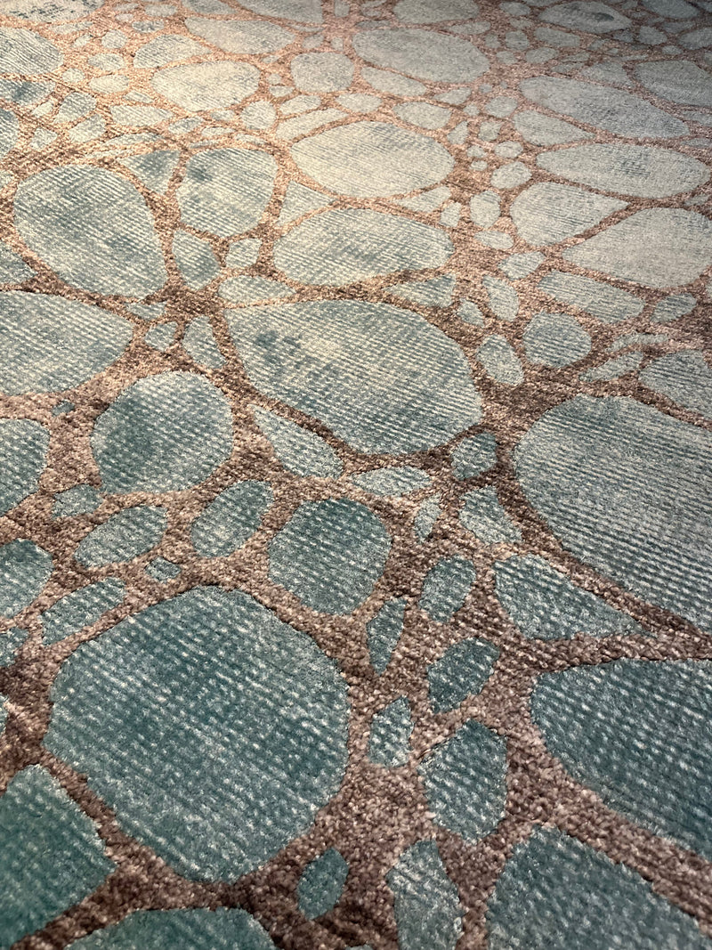 Jasper Youngblood 5x7.9 Greenish Blue Hand-Knotted Viscose Rug | Banana Manor Rug Company