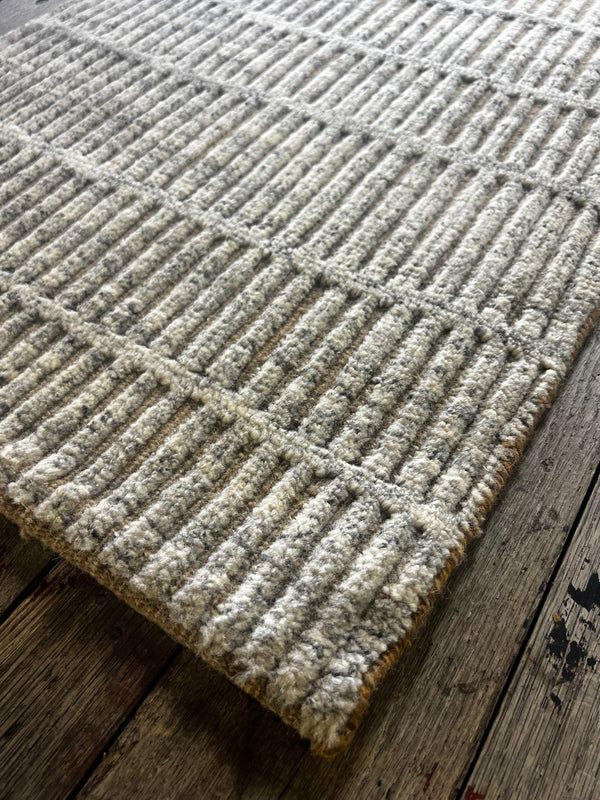 "Adelisa" Grey and Tan Hand-Knotted Modern 8x10 | Banana Manor Rug Company