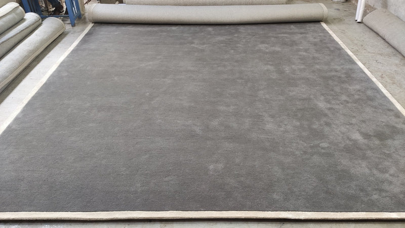 Adonis 10x18 Grey and Ivory Hand-Tufted Modern Rug | Banana Manor Rug Company