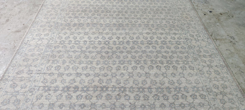 Alexis Pearl Silver and Grey Hand-Knotted Lichi Rug 6x9 | Banana Manor Rug Company