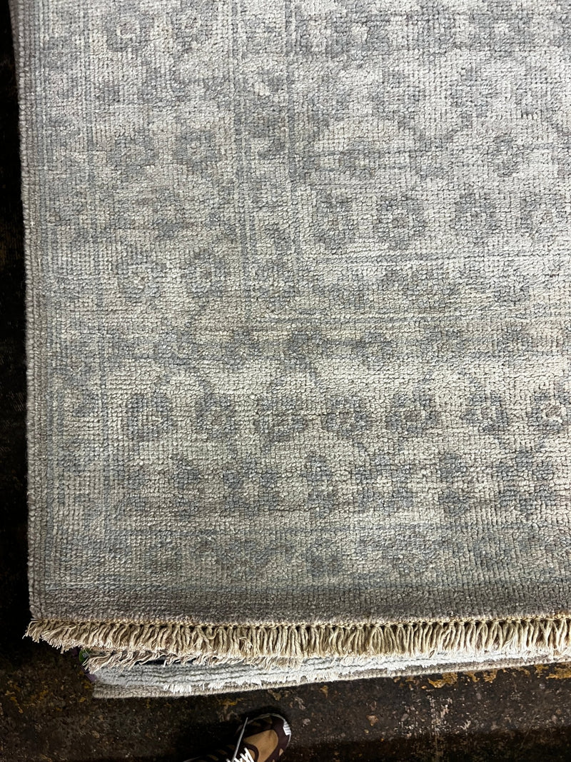 Alexis Pearl Silver and Grey Hand-Knotted Lichi Rug 6x9 | Banana Manor Rug Company