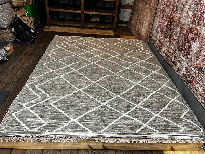 Alphonso Marina Grey and White Handwoven Modern Durrie Rug (Multiple Sizes) | Banana Manor Rug Factory Outlet