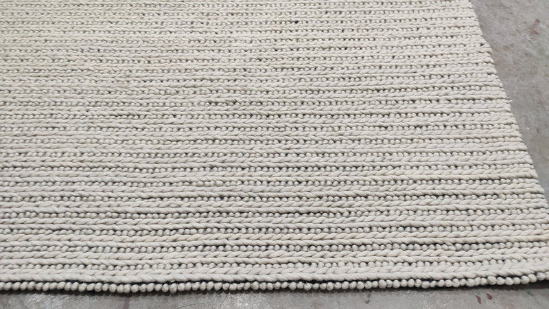 Amiko 8x10 White Handwoven Looped Rug | Banana Manor Rug Company