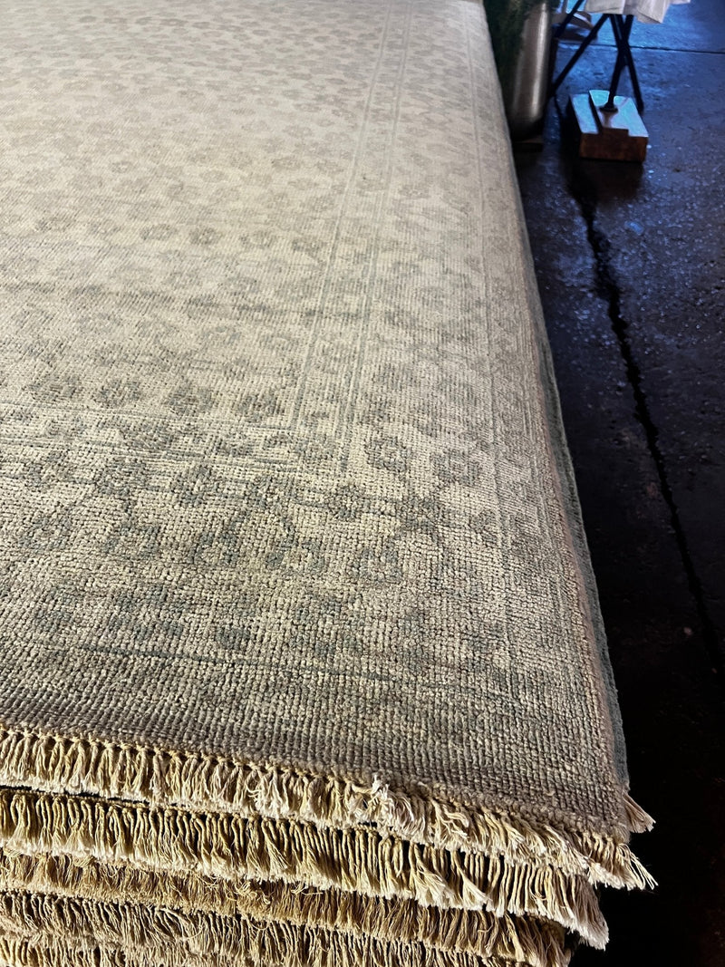 Amilee Wendt 6x8.9 Silver and Grey Hand-Knotted Lichi Rug | Banana Manor Rug Factory Outlet