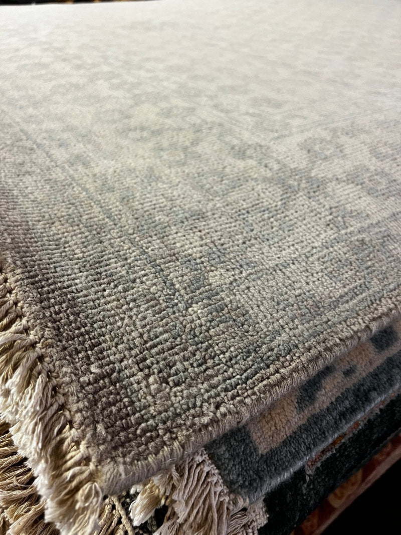 Amilee Wendt 6x8.9 Silver and Grey Hand-Knotted Lichi Rug | Banana Manor Rug Factory Outlet