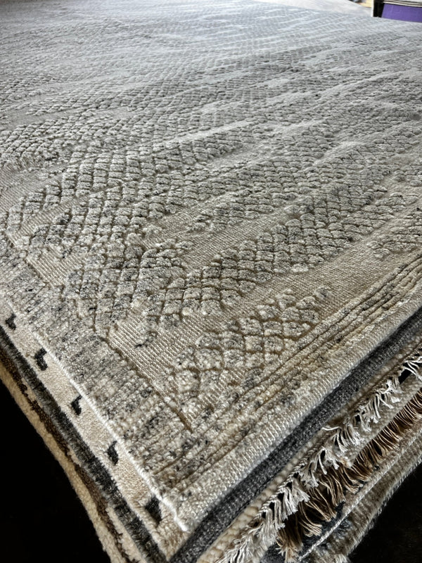 Andrei Smirnov Hand-Knotted Modern Rug Ivory and Grey High-Low 9x12 | Banana Manor Rug Company