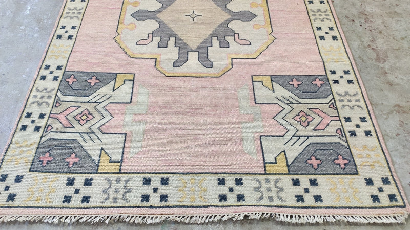 Anima 5x7 Light Pink Hand-Knotted Oushak Rug | Banana Manor Rug Company