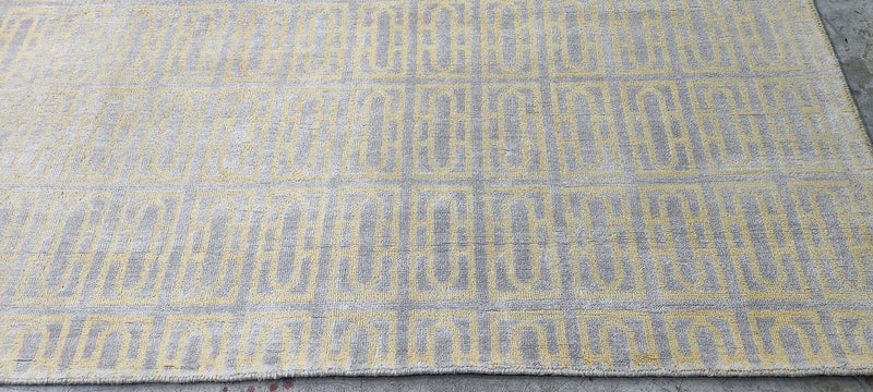 Anishka Clarke Light Gold Modern Hand-Knotted Rug 5.6x8 | Banana Manor Rug Company