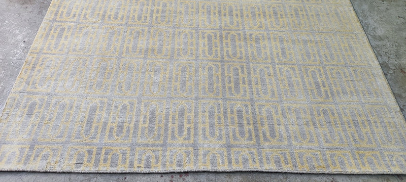 Anishka Clarke Light Gold Modern Hand-Knotted Rug 5.6x8 | Banana Manor Rug Company