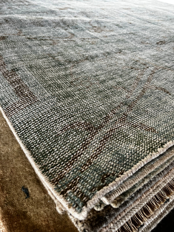 Antonelli 8x10.3 Light Green Hand-Knotted Modern Rug | Banana Manor Rug Company