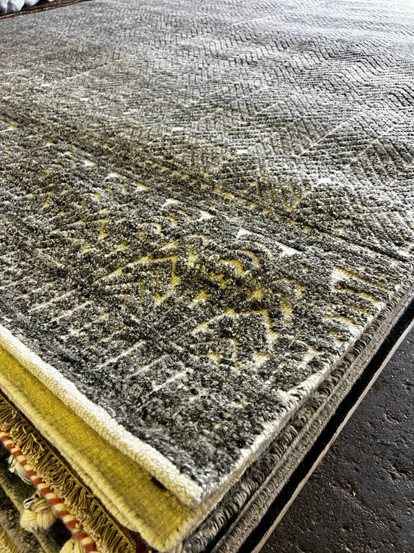 Antony Starr Hand-Knotted Modern Natural and Grey High-Low 8X10 | Banana Manor Rug Company