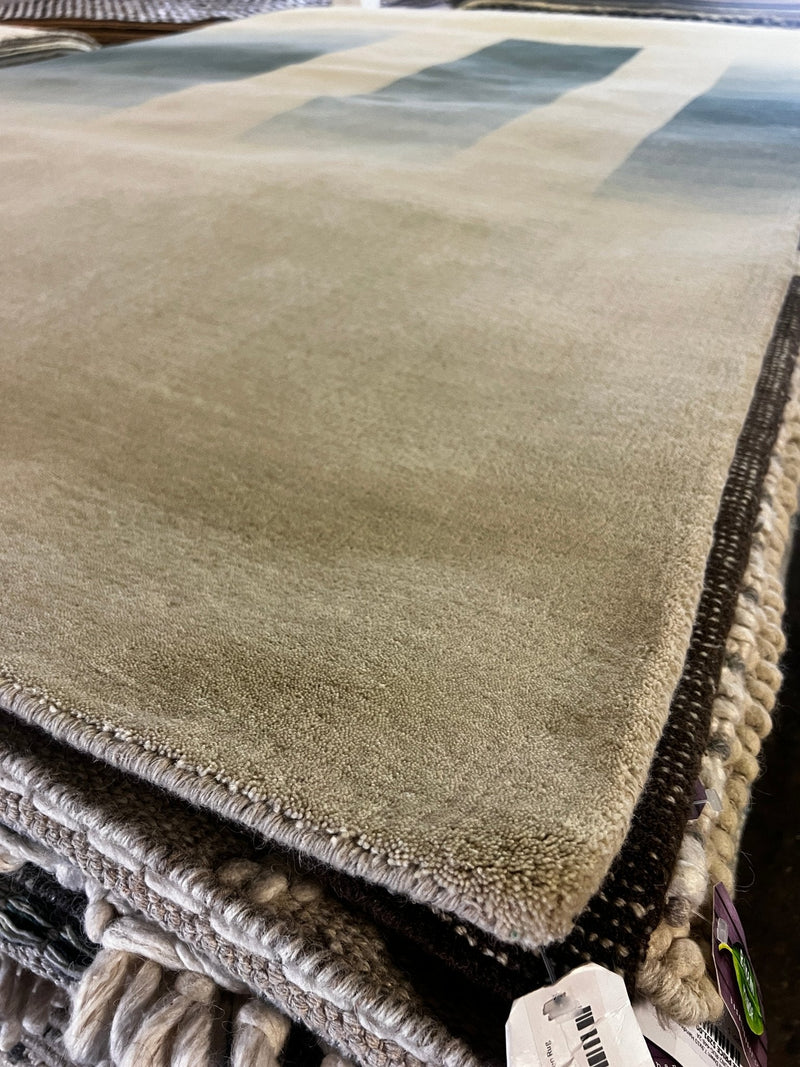 Aretha 8x11 Ivory and Blue Handwoven Modern Rug | Banana Manor Rug Factory Outlet