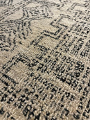 Bérénice Marlohe 5x7.6 Ivory and Blue Hand-Tufted Rug | Banana Manor Rug Company