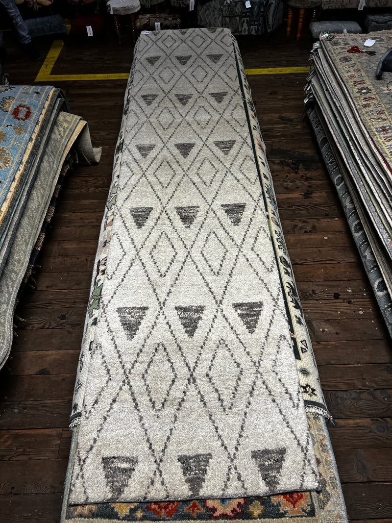 Bryan Brown Hand-Knotted Berber Runner Ivory and Grey (Multiple Sizes) | Banana Manor Rug Factory Outlet