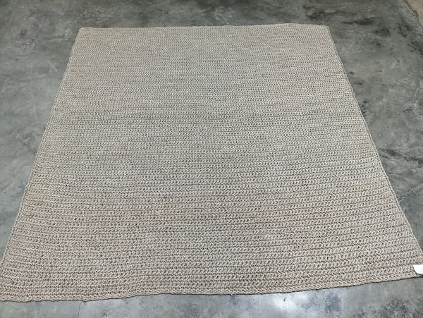 Cabel Chamberlain 6.6x6.3 Handwoven Silver Sisal Rug | Banana Manor Rug Company