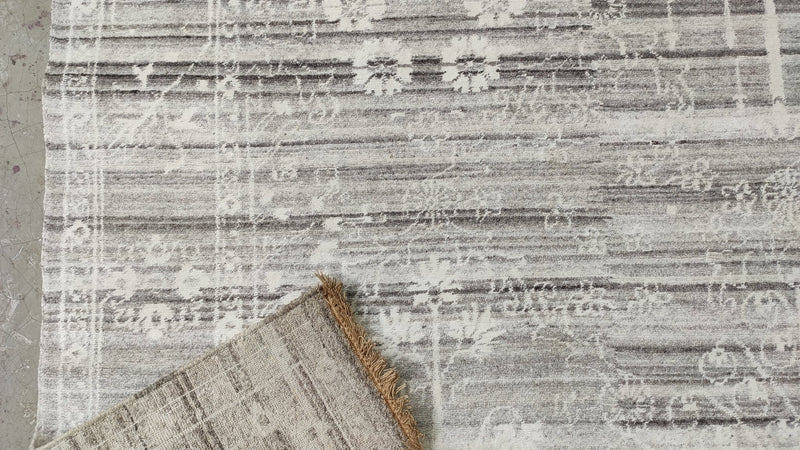 Cecilia 5x7.9 Silver and Grey Oushak Rug | Banana Manor Rug Company