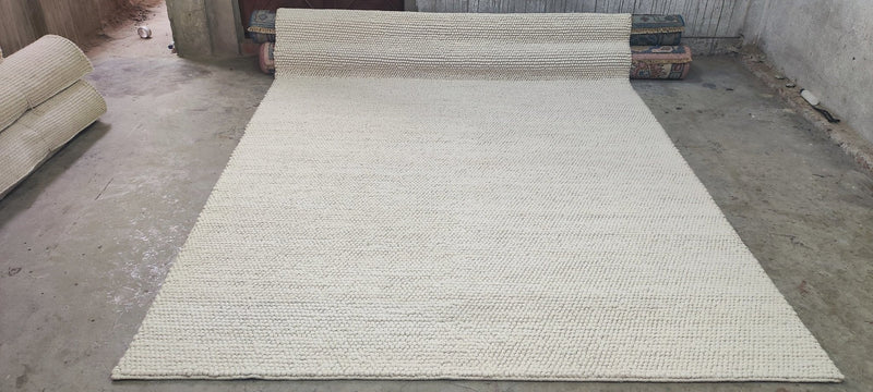 Charles Dibdin Handwoven Wool Durrie Ivory Loop ball 7.6x10 | Banana Manor Rug Company