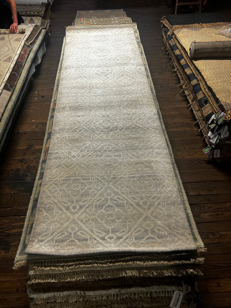 Cheryl Van Duyne Silver and Grey Hand-Knotted Runner 2.9x8.9 | Banana Manor Rug Company