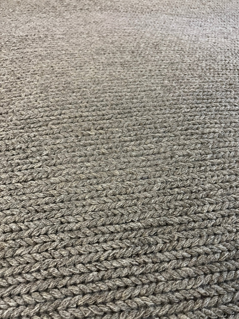 Cimorene 5.3x7.6 Grey Handwoven Soumak Rug | Banana Manor Rug Company