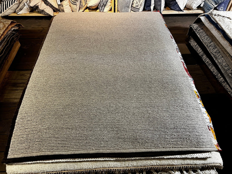 Cimorene 5.3x7.6 Grey Handwoven Soumak Rug | Banana Manor Rug Company