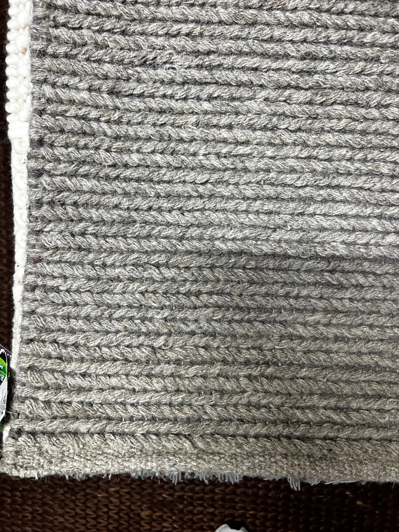 Cimorene 5.3x7.6 Grey Handwoven Soumak Rug | Banana Manor Rug Company