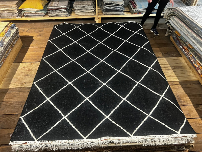 Cody the Bear 5.6x7.6 Handwoven Black and White Diamond Rug | Banana Manor Rug Company