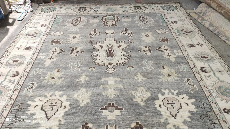 Darcy 5x7.3 Grey and Off White Hand-Knotted Oushak Rug | Banana Manor Rug Company