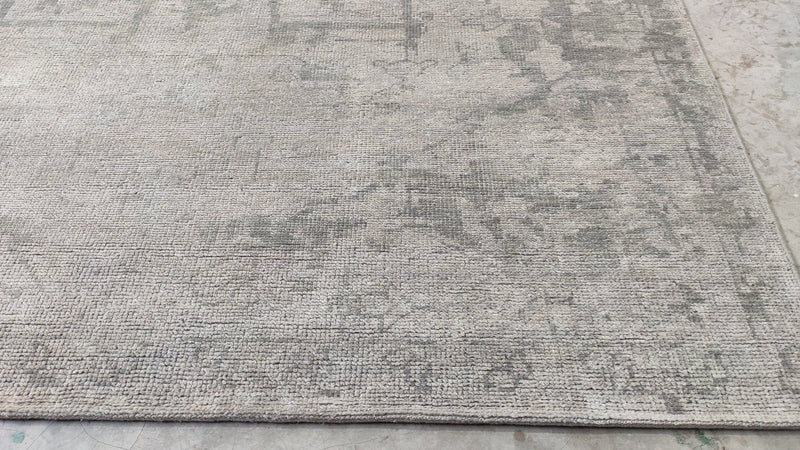 Diana 8x10 Grey and Silver Hand-Knotted Rug | Banana Manor Rug Company