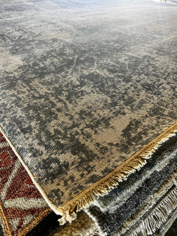 Erato 8x7.6 Dark Grey Hand-Knotted Oushak Rug | Banana Manor Rug Company