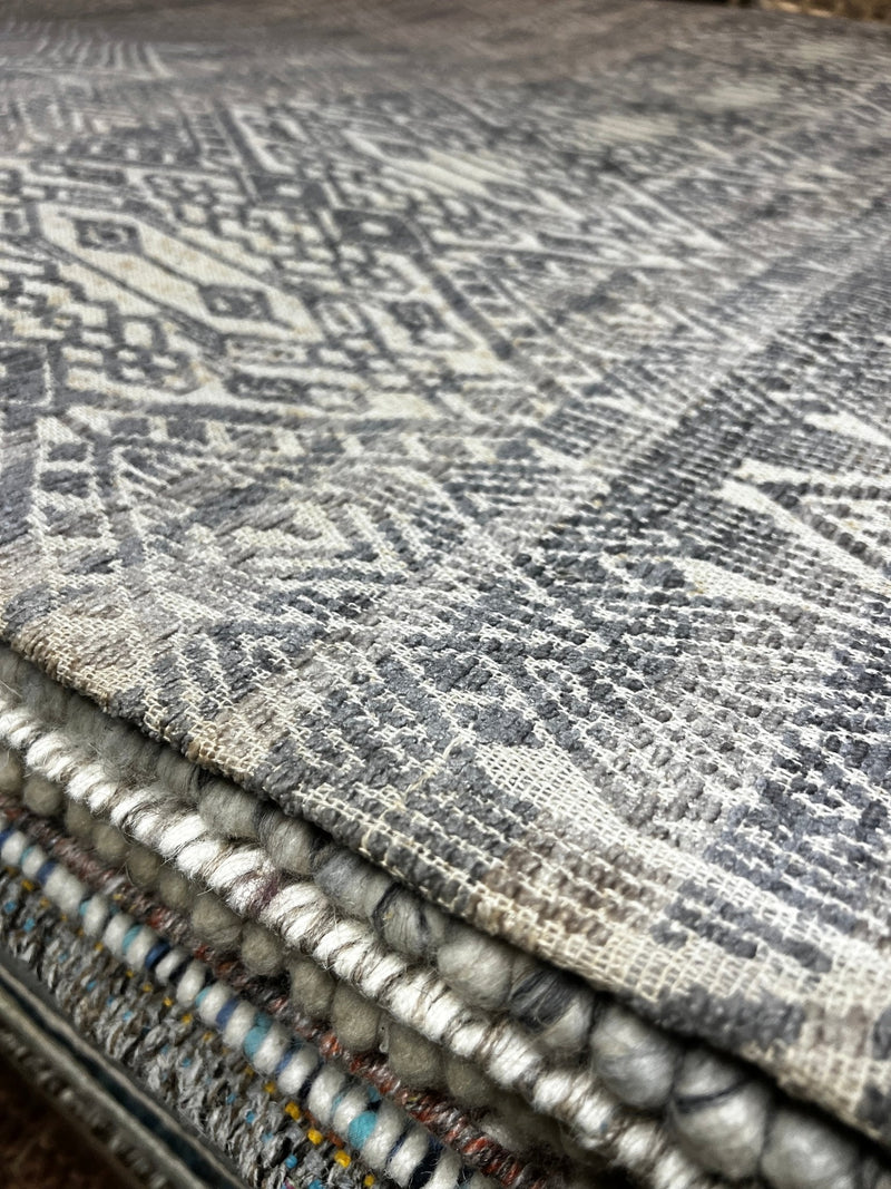 Erm 5.3x7.6 Grey Looped Ball Handwoven Durrie Rug | Banana Manor Rug Factory Outlet