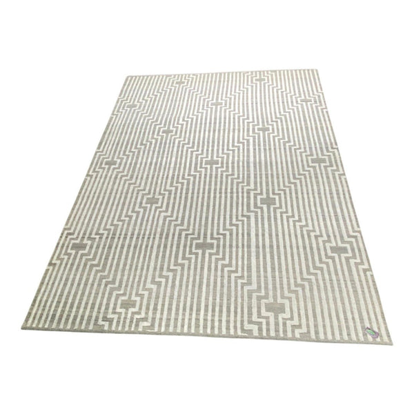 Evan Hand Knotted 9x12.3 Rug | Banana Manor Rug Company