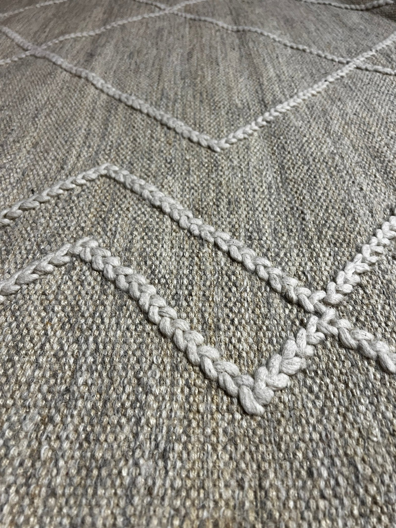 Finn O'Leary 8.3x10 Beige and Cream Handwoven Modern Durrie Rug | Banana Manor Rug Factory Outlet