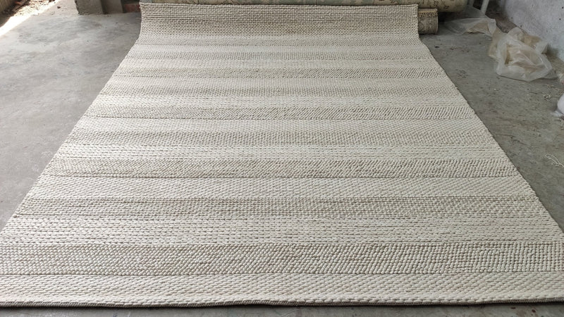 Fozzi White Handwoven Soumak Rug (Multiple Sizes) | Banana Manor Rug Company