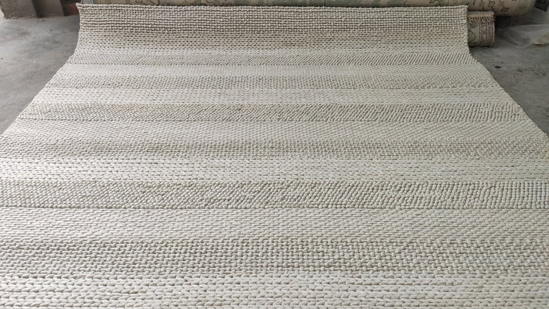 Fozzi White Handwoven Soumak Rug (Multiple Sizes) | Banana Manor Rug Company