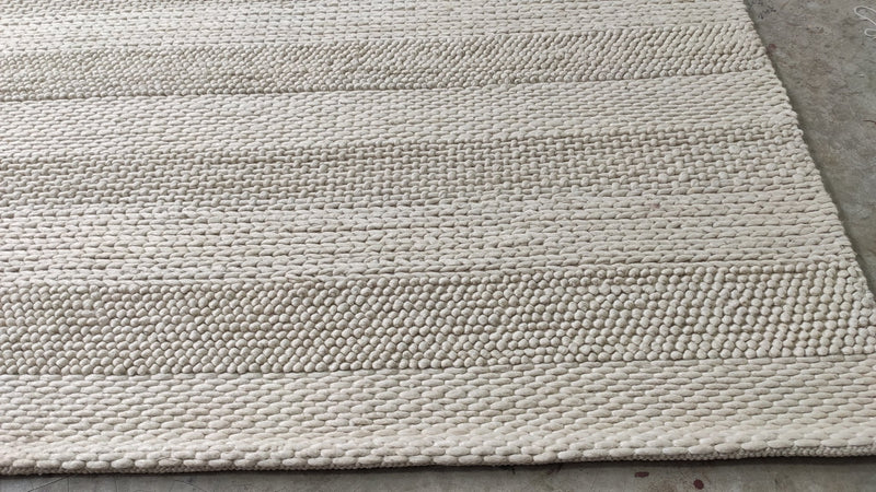 Fozzi White Handwoven Soumak Rug (Multiple Sizes) | Banana Manor Rug Company