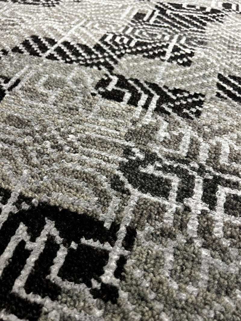 Geena Davis 5.6x8.6 Light Grey Hand-Knotted Abstract Rug | Banana Manor Rug Company