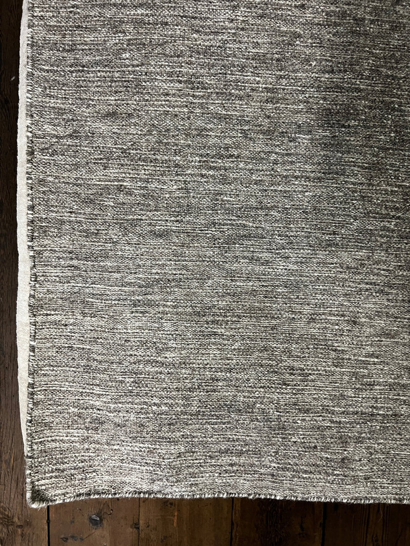 George Michael Bluth 3x5 Silver and Grey Handwoven Rug | Banana Manor Rug Factory Outlet