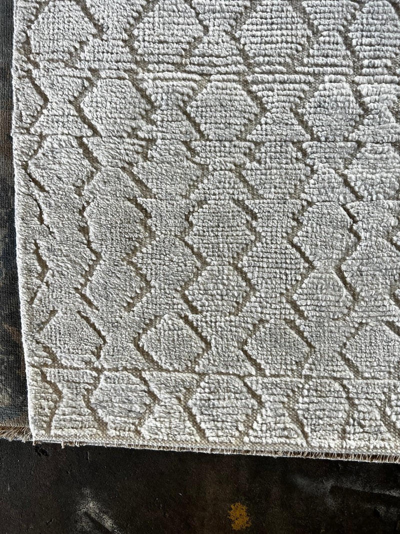 Gina the Misdemeana 8.9x11.9 Ivory Hand-Knotted Modern Rug | Banana Manor Rug Company