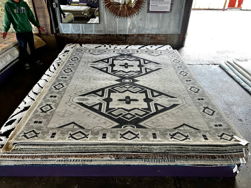 Harper 8x9.9 Hand-Knotted Off White Oushak Rug | Banana Manor Rug Company