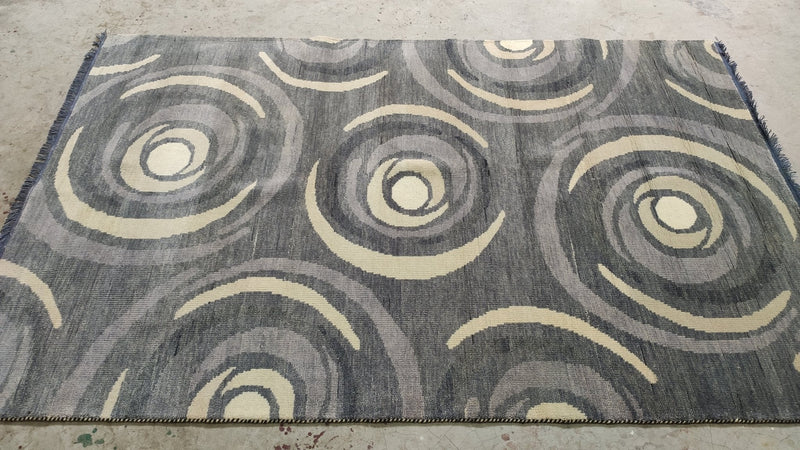 Hasina 5x8 Grey Hand-Knotted Modern Rug | Banana Manor Rug Factory Outlet