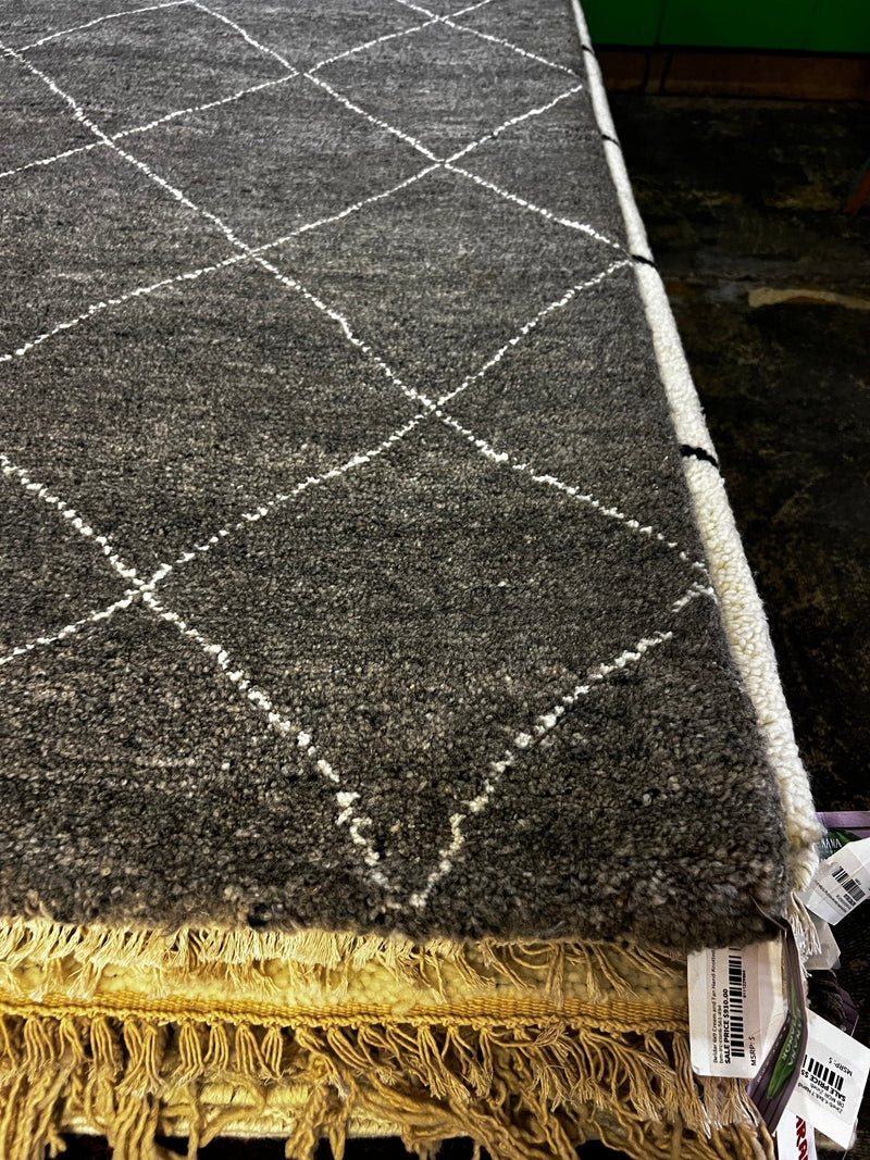 Ignatious 6x9.3 Grey and White Hand-Knotted Rug | Banana Manor Rug Factory Outlet