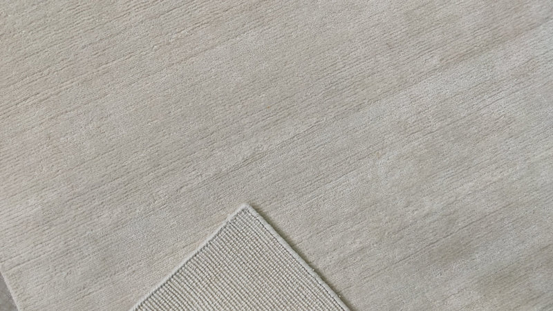 India Ivory Textured Handwoven Rug | Banana Manor Rug Company