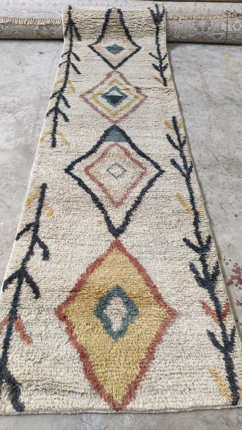 Ivory 2.9x9.3 Beige Hand-Knotted Runner | Banana Manor Rug Company