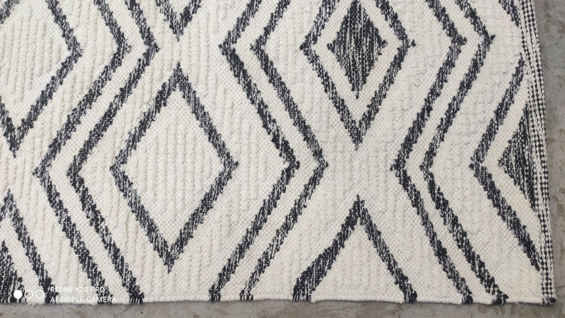 Jack Burton 5.3x8.3 Handwoven Black and White Moroccan Style Diamond Rug | Banana Manor Rug Company