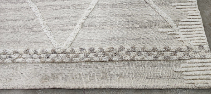 Jay Ryan Hand-Knotted Modern Ivory HIgh-Low 6x9 | Banana Manor Rug Company