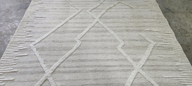 Jay Ryan Hand-Knotted Modern Ivory HIgh-Low 6x9 | Banana Manor Rug Company