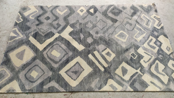 Jeanette 5x8 Grey Hand-Knotted Modern Rug | Banana Manor Rug Company